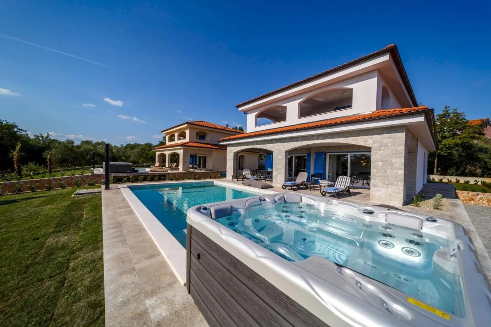 Villa Loma 1, Bild 1